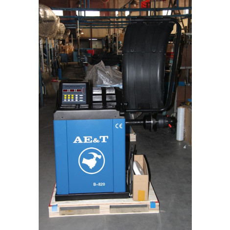 Балансировочный станок B-820 AE&T для колес легковых автомобилей